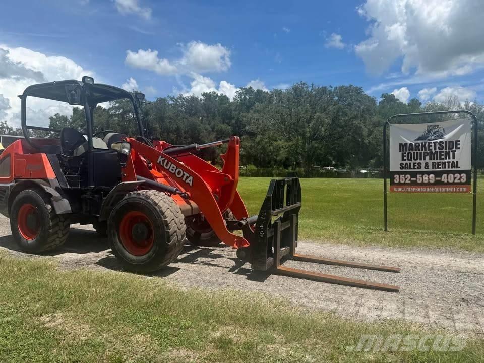 Kubota R 530 Kolové nakladače