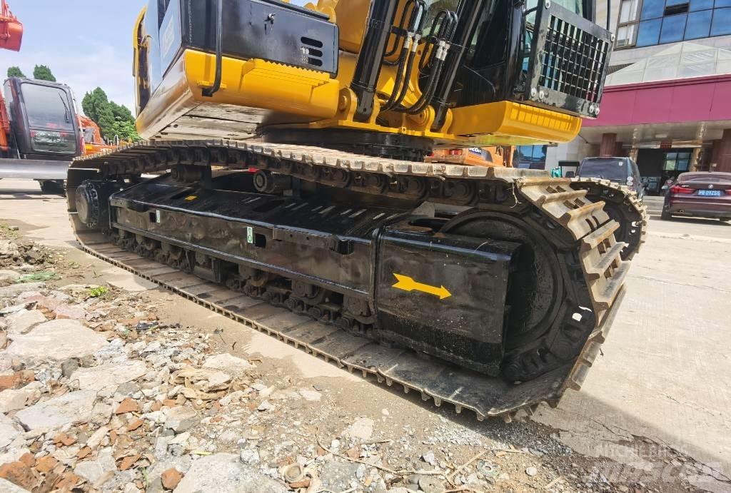 CAT 325D Pásová rýpadla