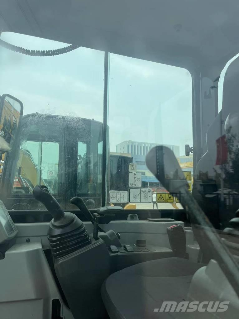 CAT 303.5 E CR Mini rýpadla < 7t