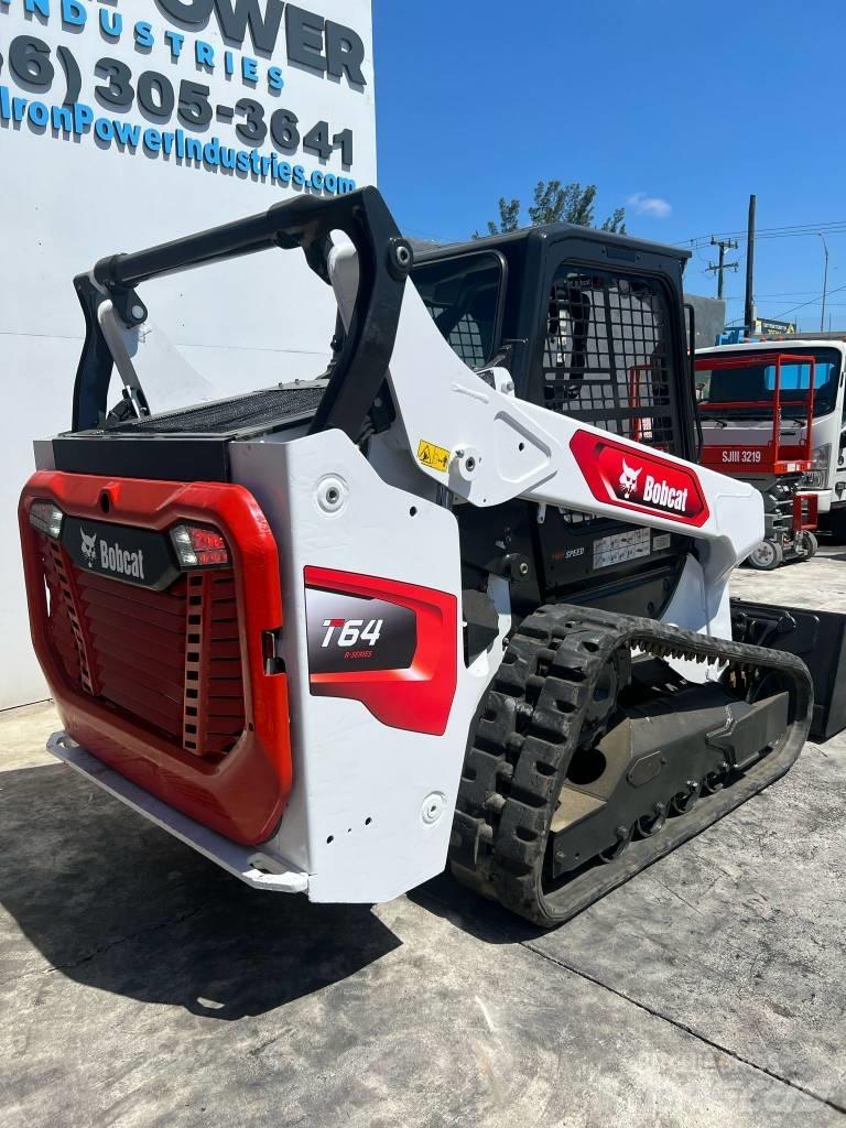 Bobcat T 64 Smykem řízené nakladače