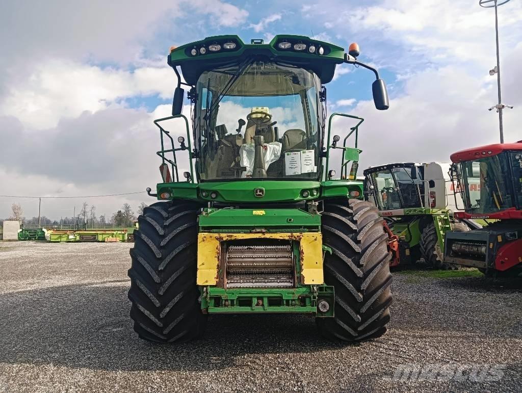 John Deere 8800 Samojízdné sekačky
