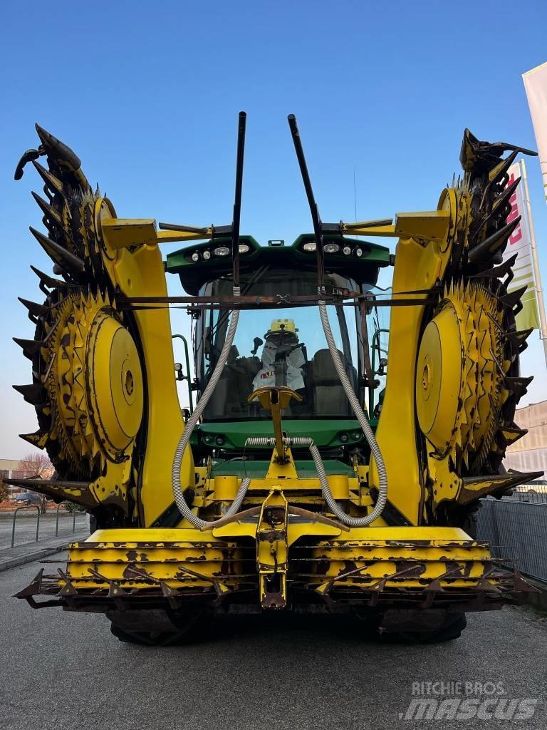 John Deere 8800 Samojízdné sekačky