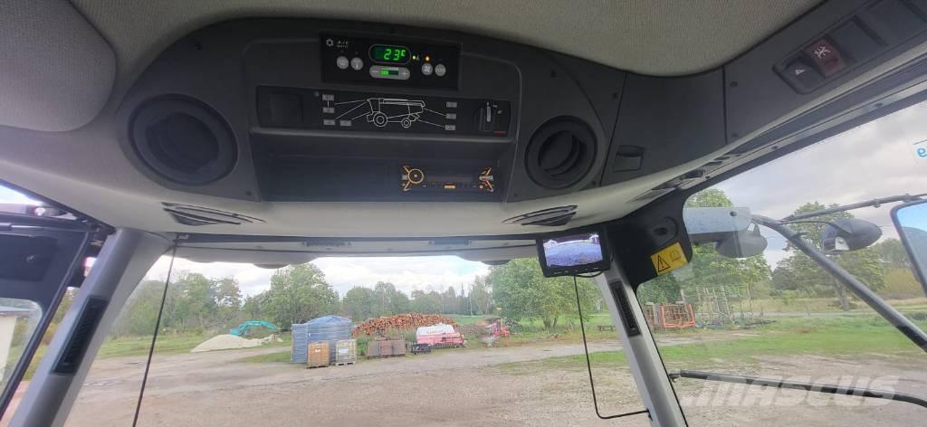 CLAAS Tucano 450 Sklízecí mlátičky