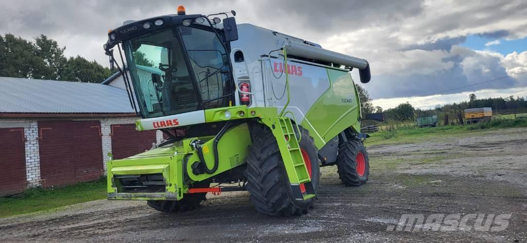 CLAAS Tucano 450 Sklízecí mlátičky