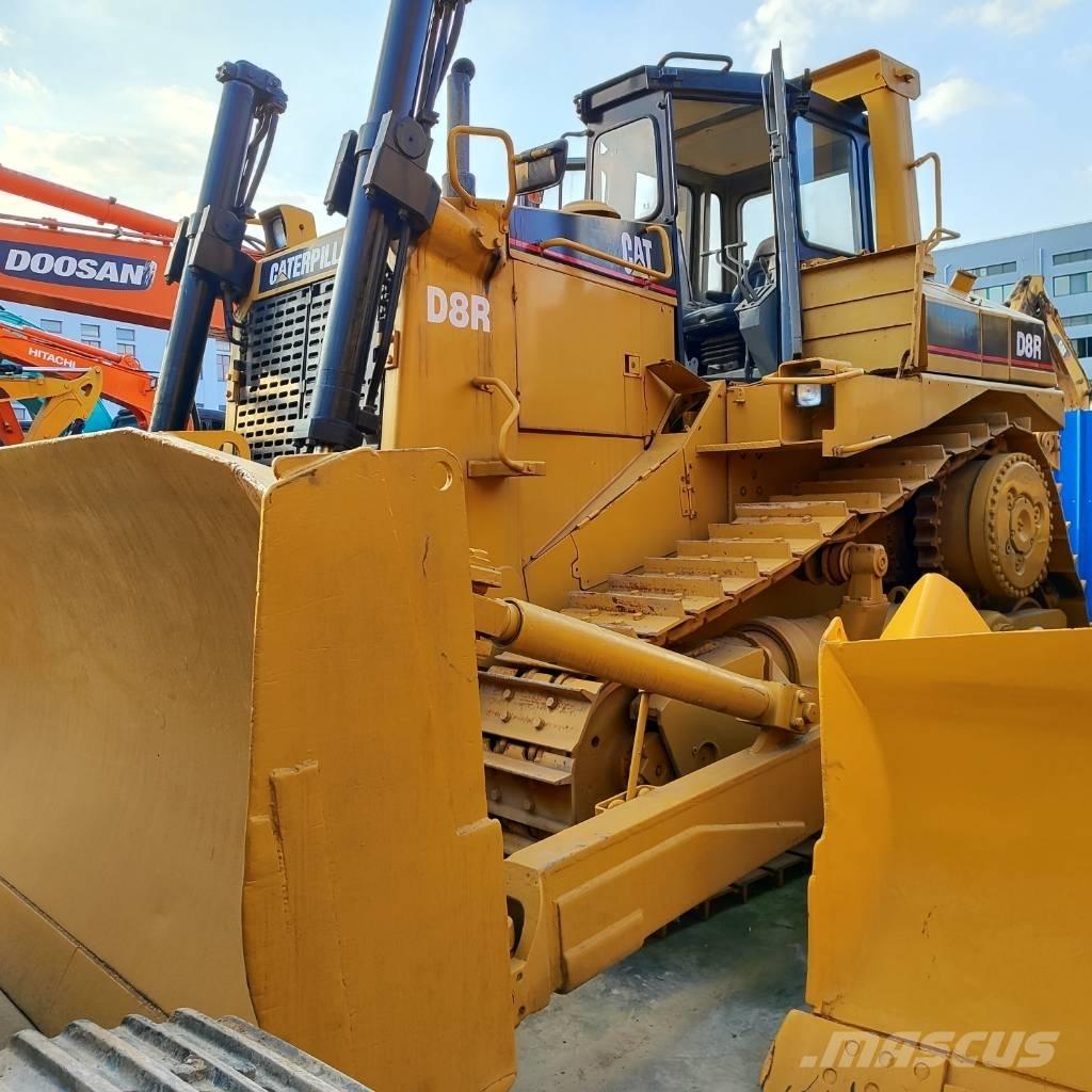 CAT D 8 R Pásové dozery