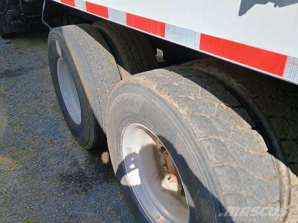 Mack MRU 613 Popelářské vozy