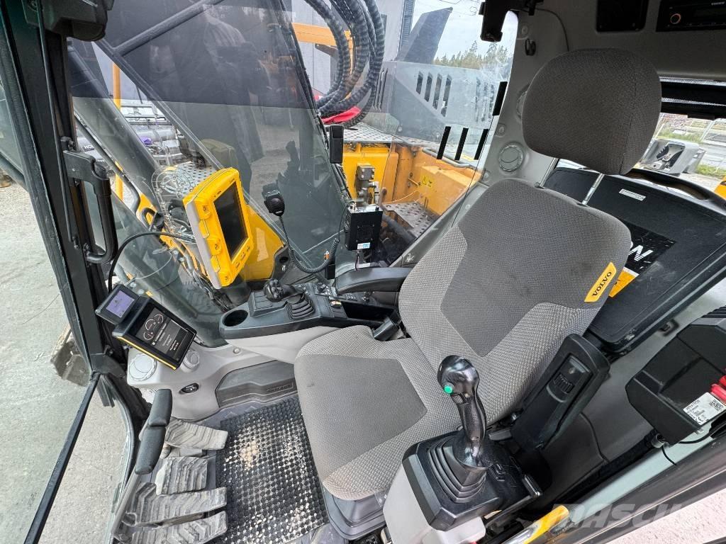 Volvo ECR 235 E Pásová rýpadla