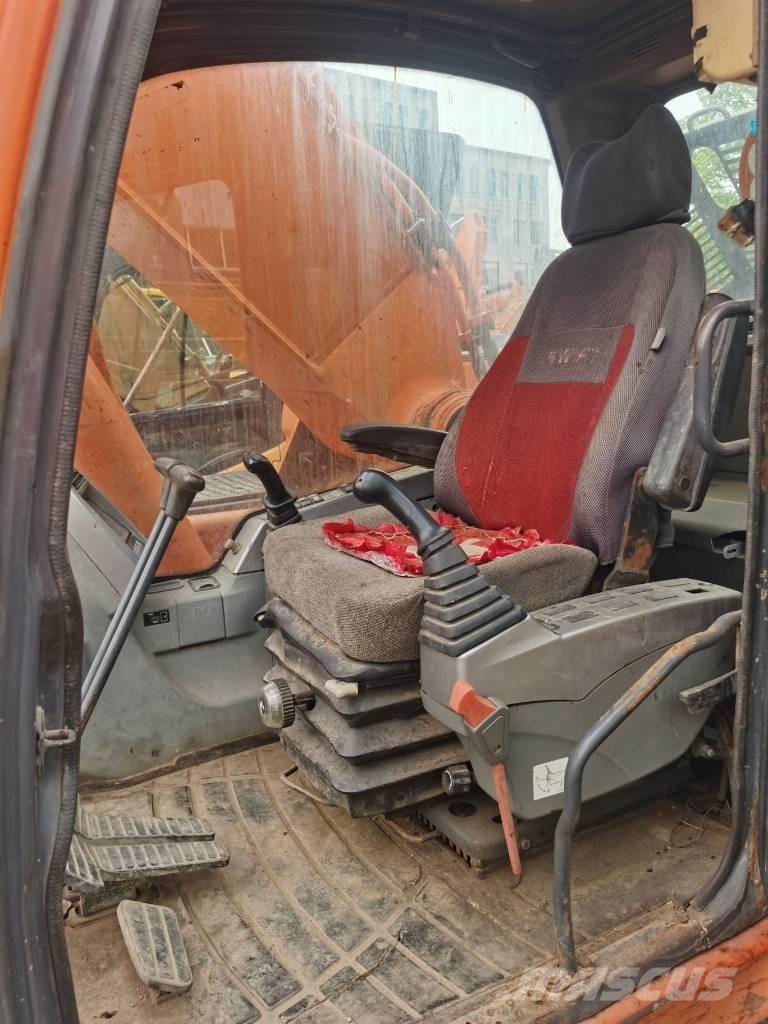 Doosan DX300LC-9C Pásová rýpadla