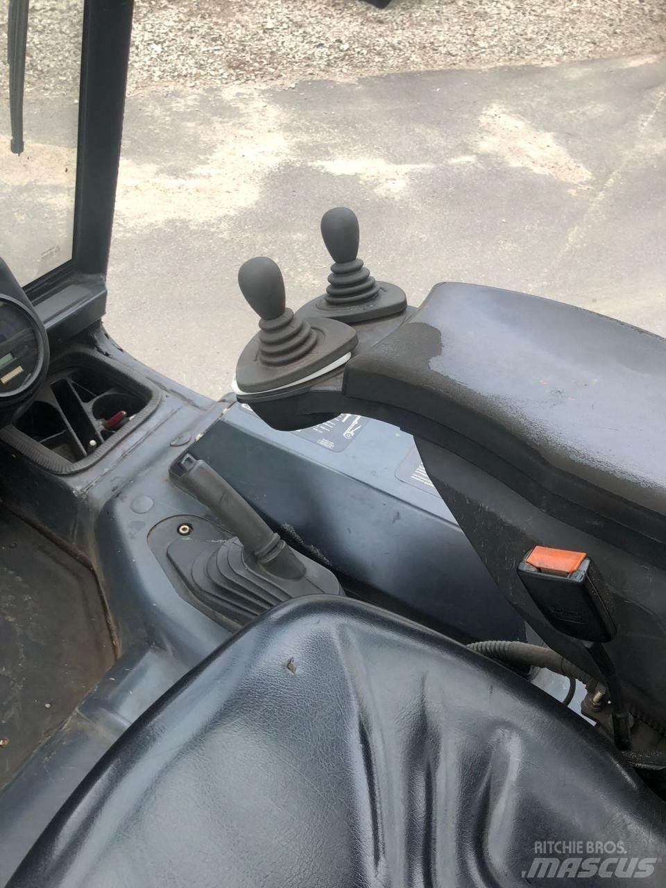 Linde E 25 Akumulátorové vozíky