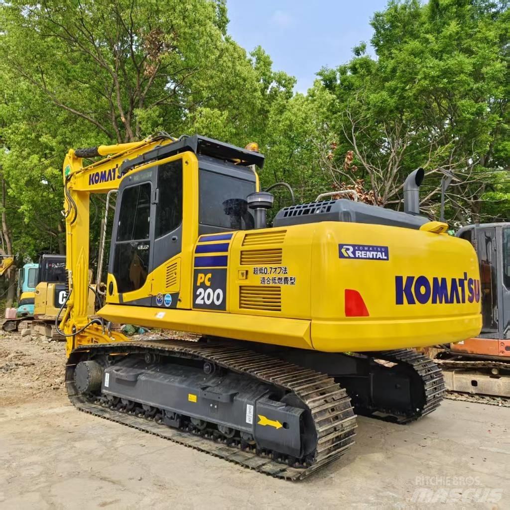 Komatsu PC 200-7 Pásová rýpadla