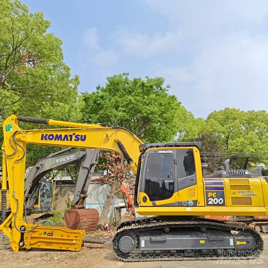 Komatsu PC 200-7 Pásová rýpadla