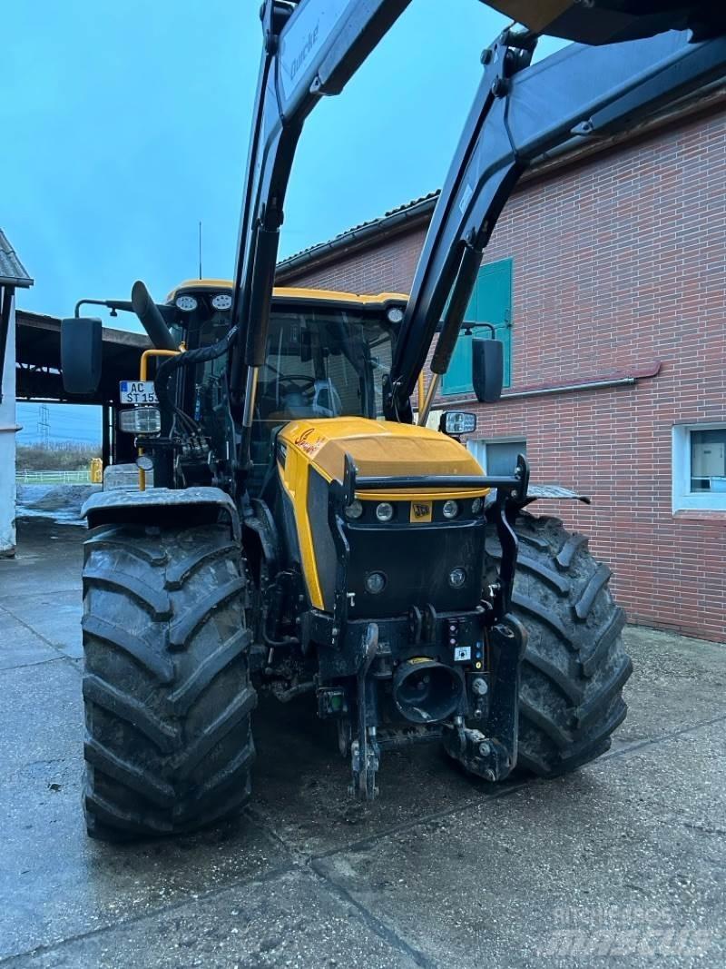 JCB Fastrac 4220 Traktory