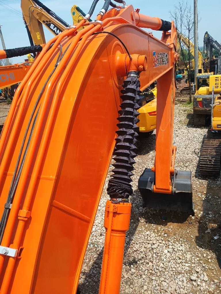 Hitachi ZX 240 Pásová rýpadla