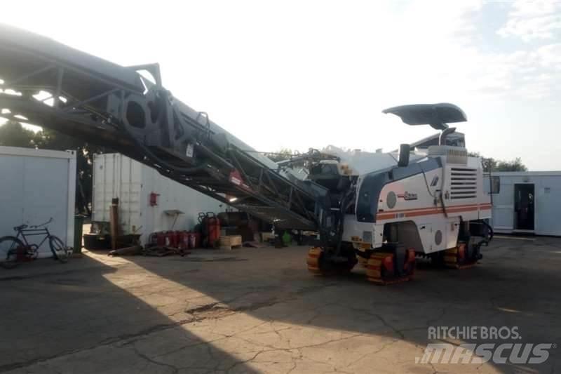 Wirtgen W100F Další