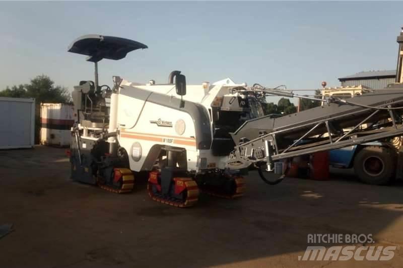 Wirtgen W100F Další