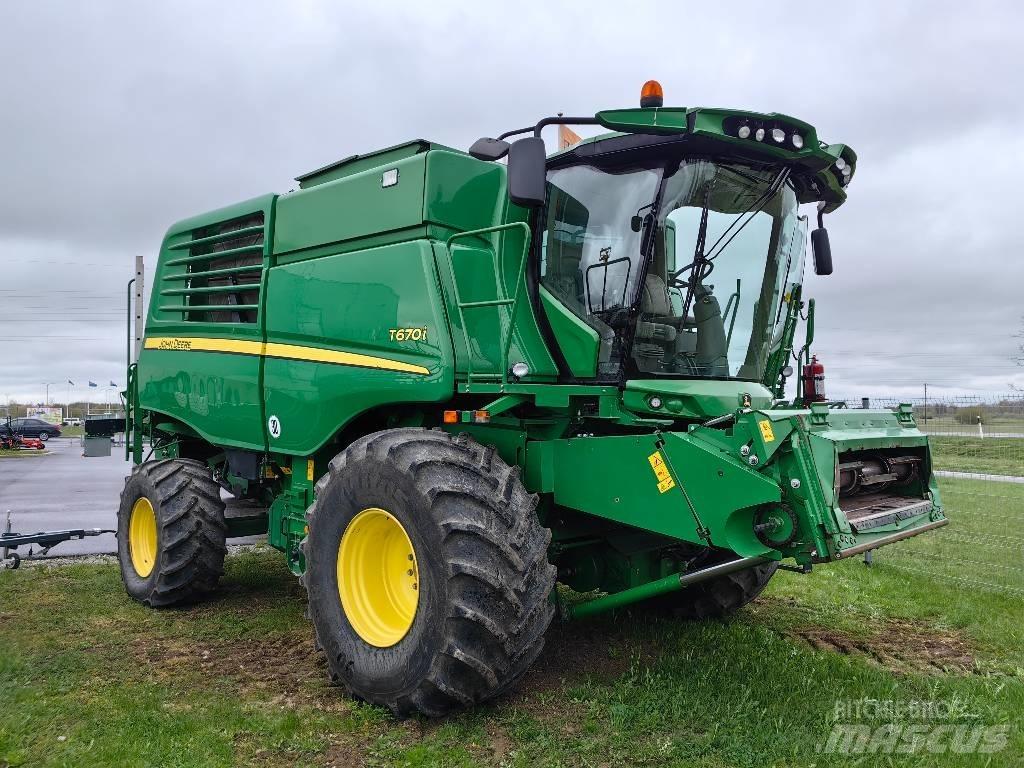John Deere T 670 i Sklízecí mlátičky