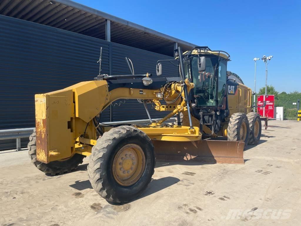 CAT 140 M2 Grejdry