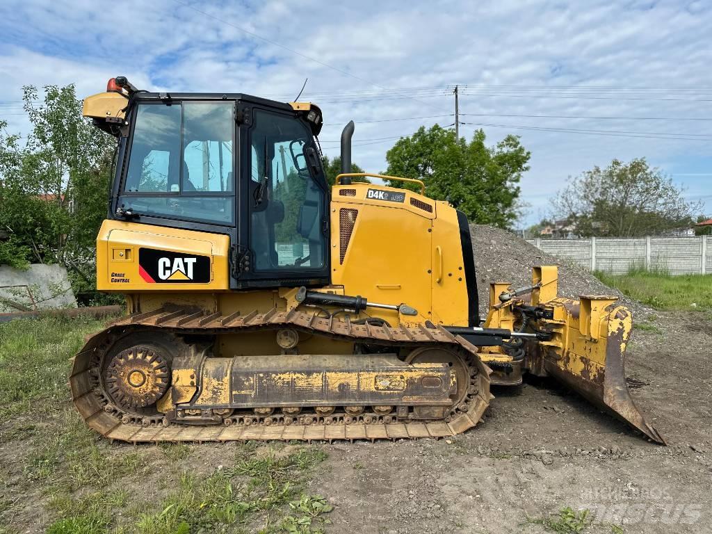 CAT D 4 K 2 LGP Pásové dozery