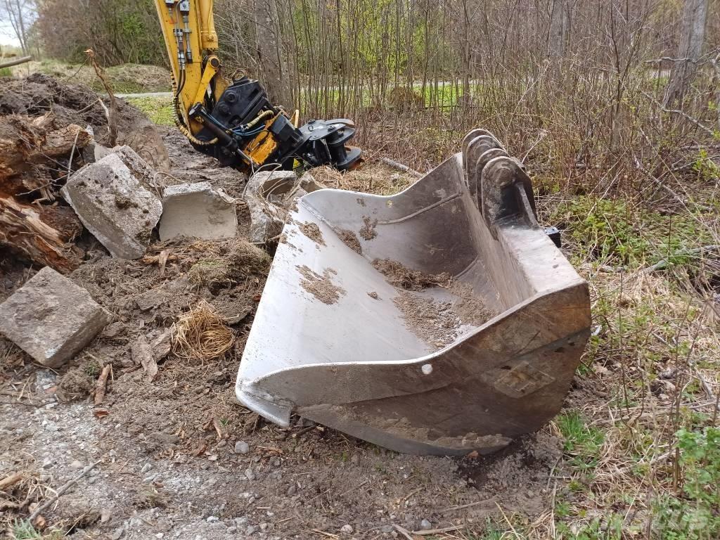 Komatsu PW 160-7E0 Kolová rýpadla