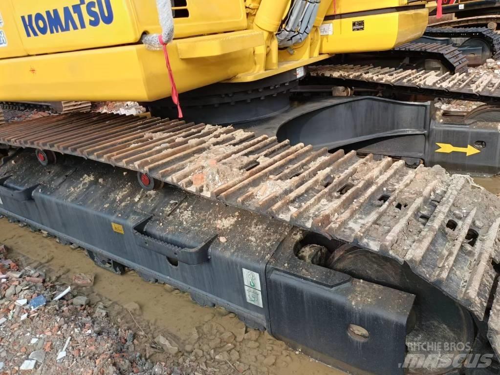 Komatsu PC 200-8 Pásová rýpadla