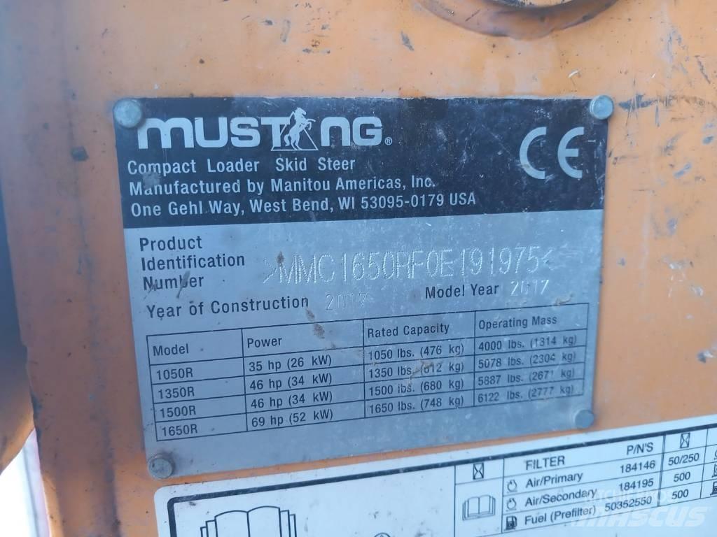 Mustang 1650 R Smykem řízené nakladače
