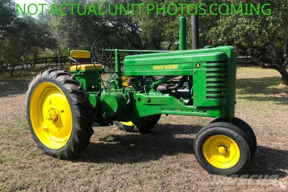 John Deere A Traktory