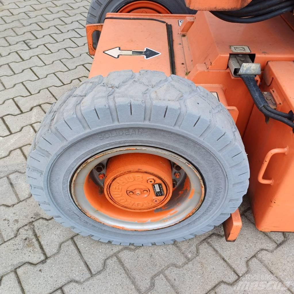 JLG E300AJP Kloubové plošiny