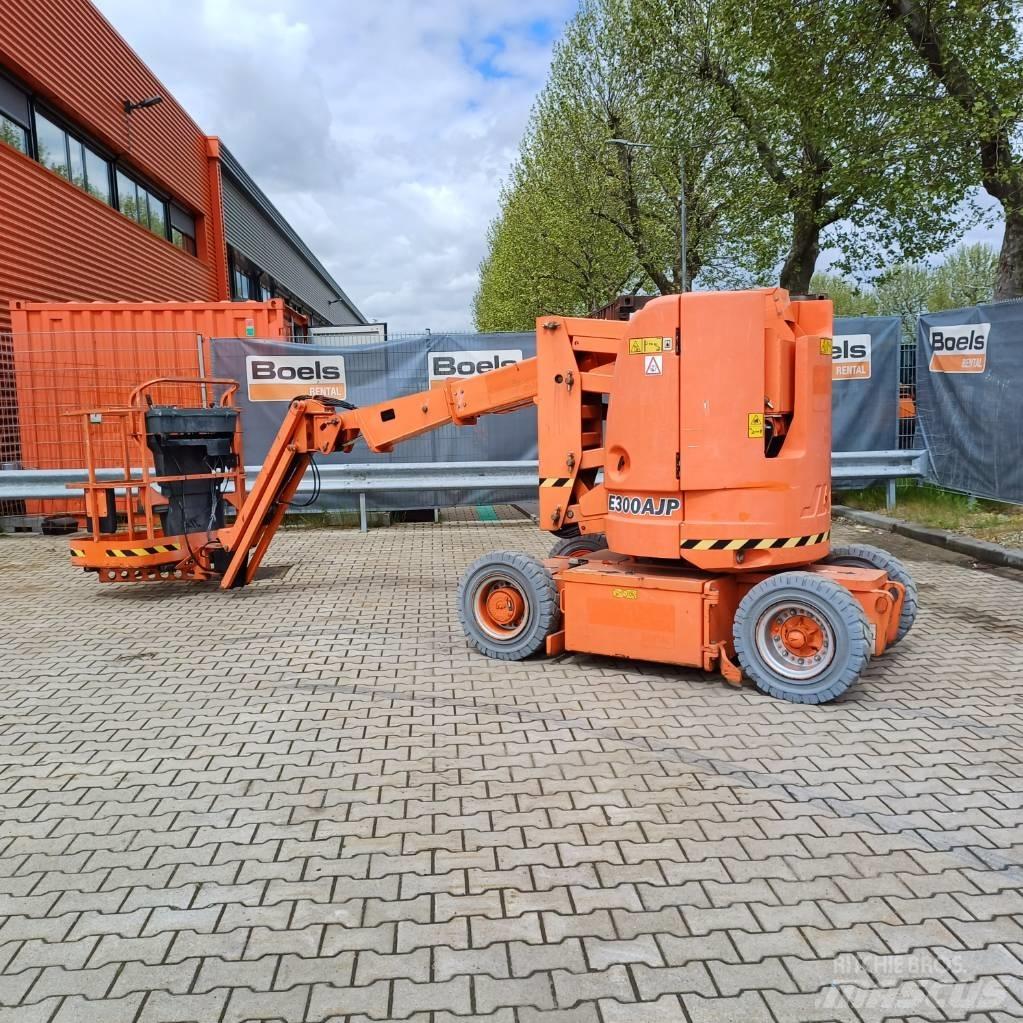 JLG E300AJP Kloubové plošiny
