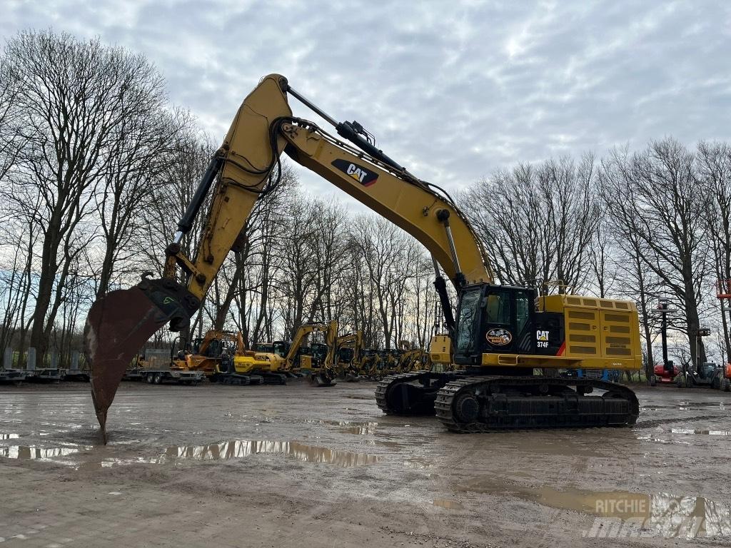 CAT 374 F L Pásová rýpadla