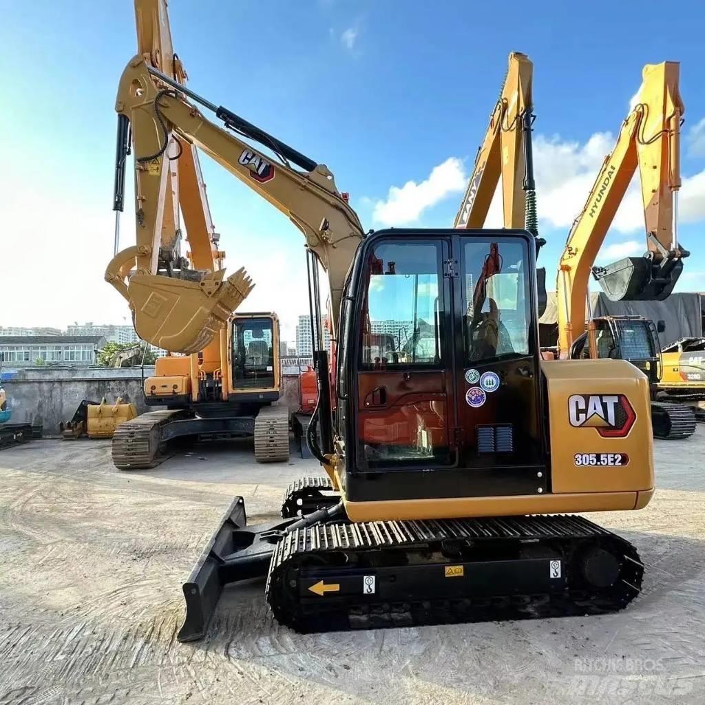 CAT 305.5 Mini rýpadla < 7t