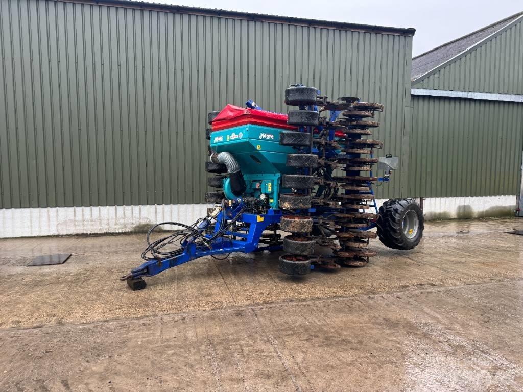  moore 6 meter Drill Mechanické secí stroje