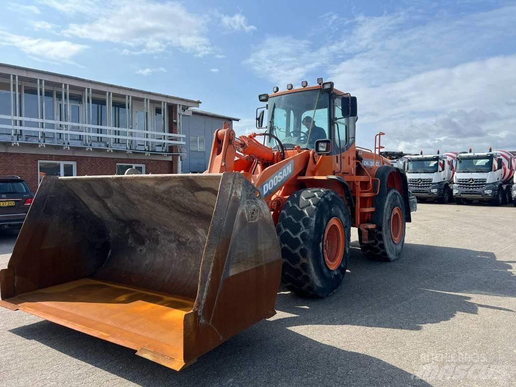 Doosan dl 300 Kolové nakladače