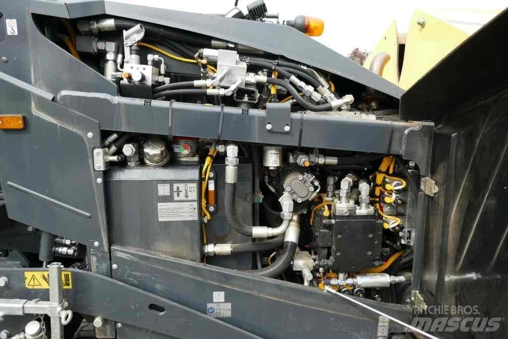 Bomag BF 200 C-2 Malé asfaltovací stroje