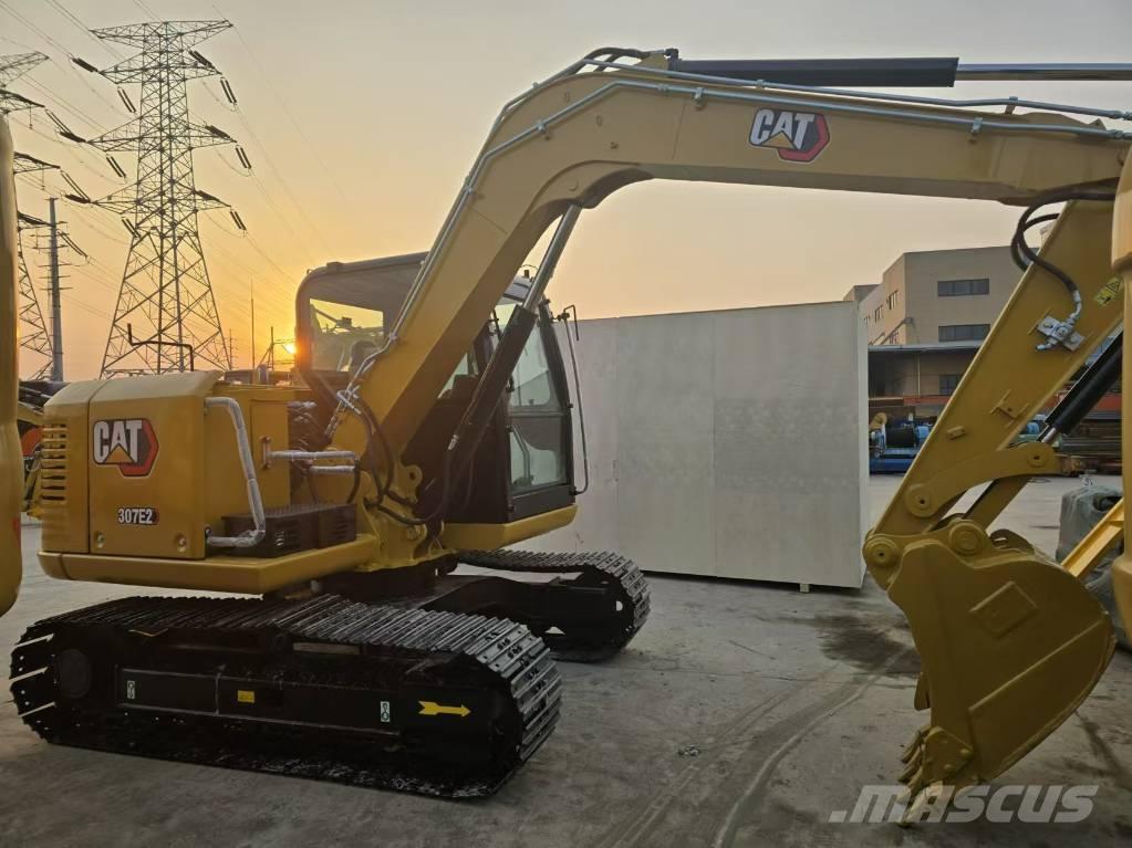 CAT 307 B Mini rýpadla < 7t
