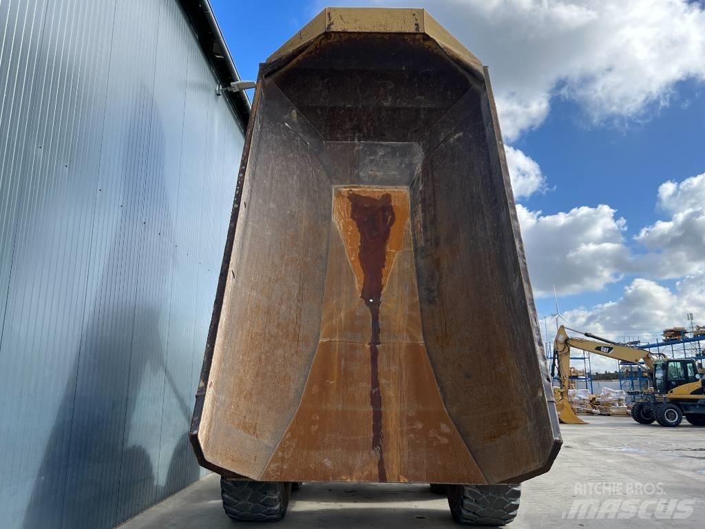 CAT 735B Kloubové dempry
