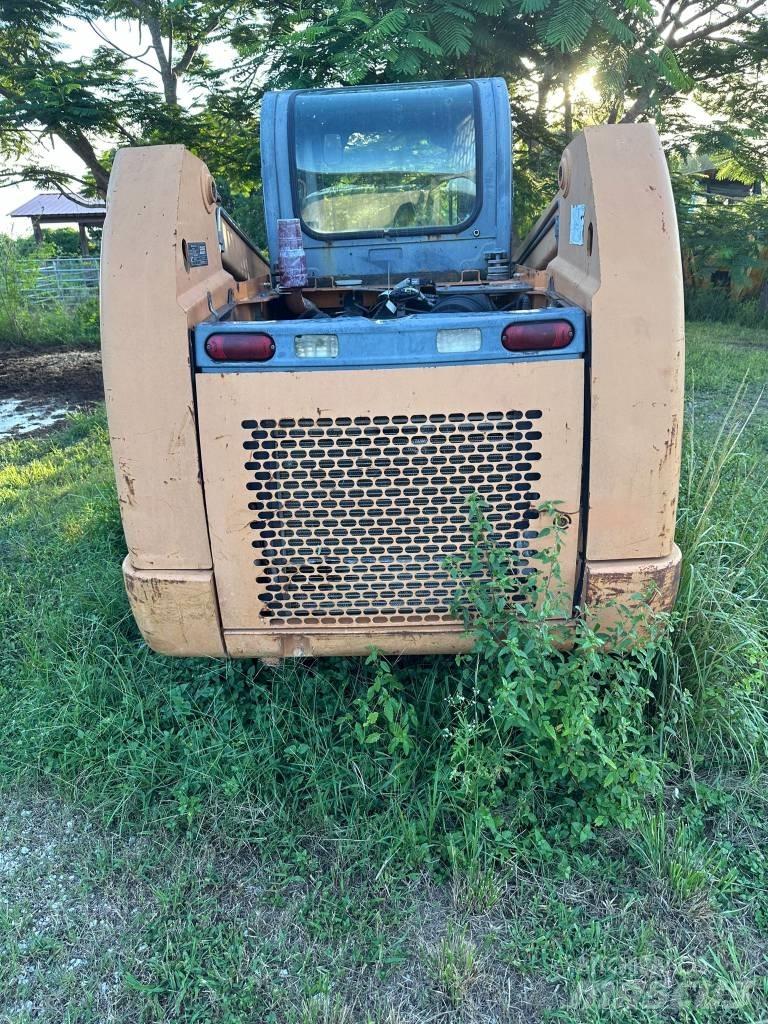 CASE SR 250 Smykem řízené nakladače