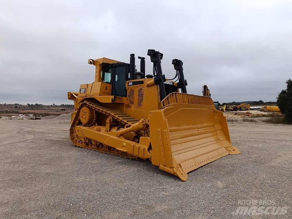 CAT D 10 T Pásové dozery