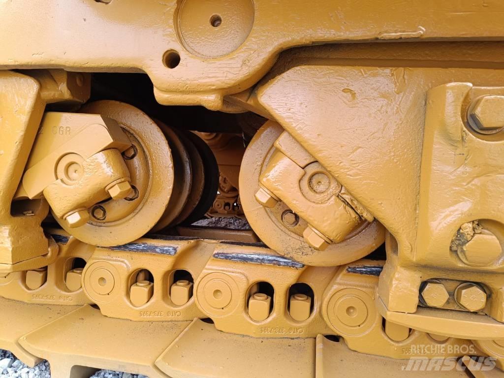CAT D 10 T Pásové dozery