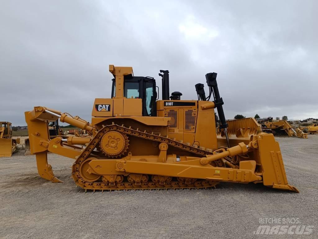 CAT D 10 T Pásové dozery