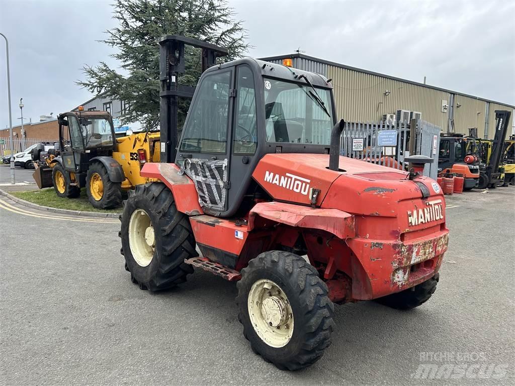 Manitou M26-4 Terénní vysokozdvižné vozíky