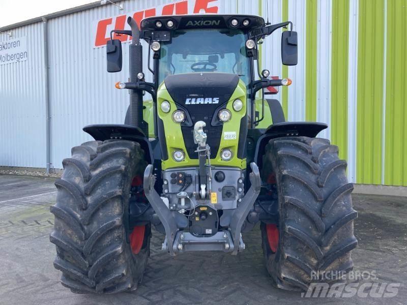 CLAAS AXION 850 Traktory