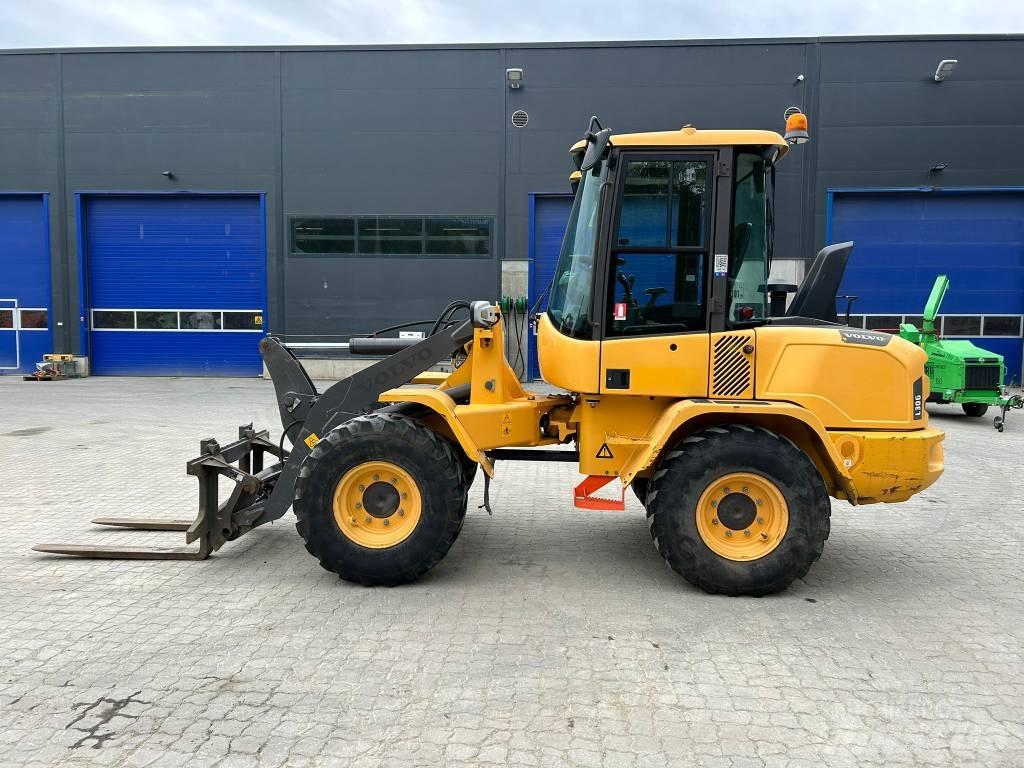 Volvo L 30 G Kolové nakladače