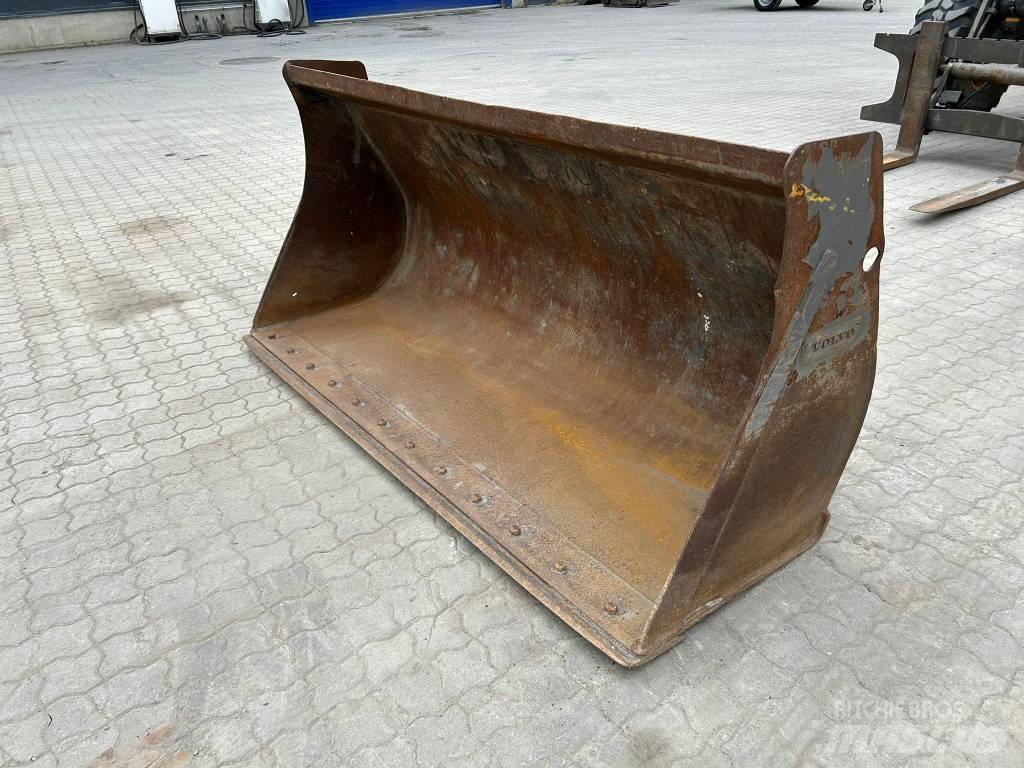 Volvo L 30 G Kolové nakladače