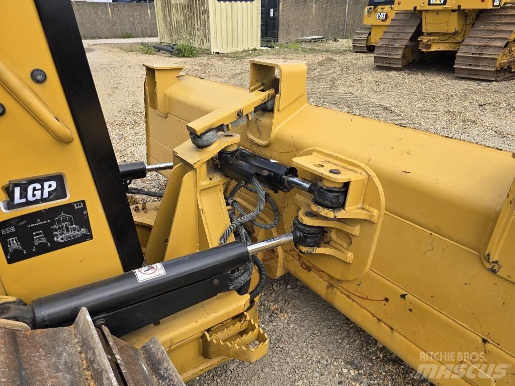 CAT D 3 LGP Pásové dozery