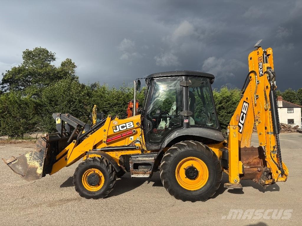 JCB 3CX Rýpadlo-nakladače