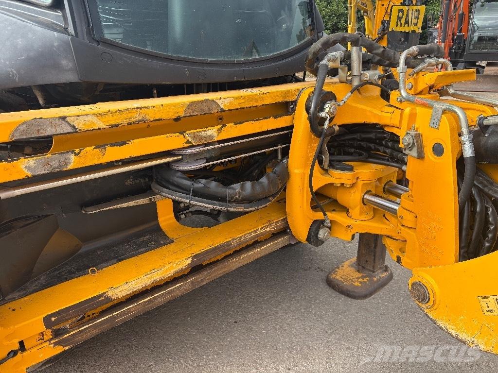 JCB 3CX Rýpadlo-nakladače