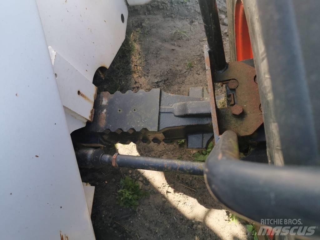 Bobcat T40140 2002r Rýpadlo-nakladače
