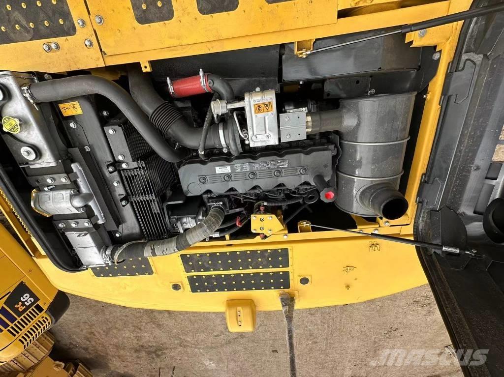 Komatsu PC 220 Pásová rýpadla