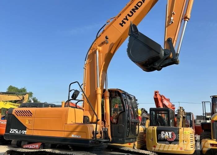 Hyundai 225 Pásová rýpadla