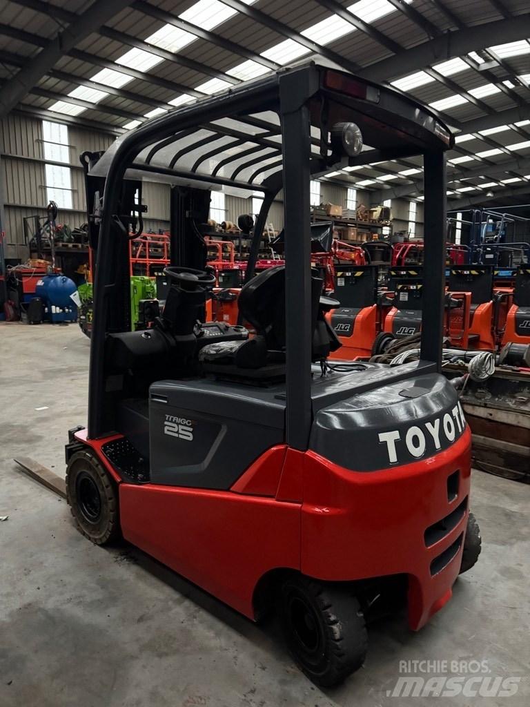 Toyota traiogo 25 Akumulátorové vozíky